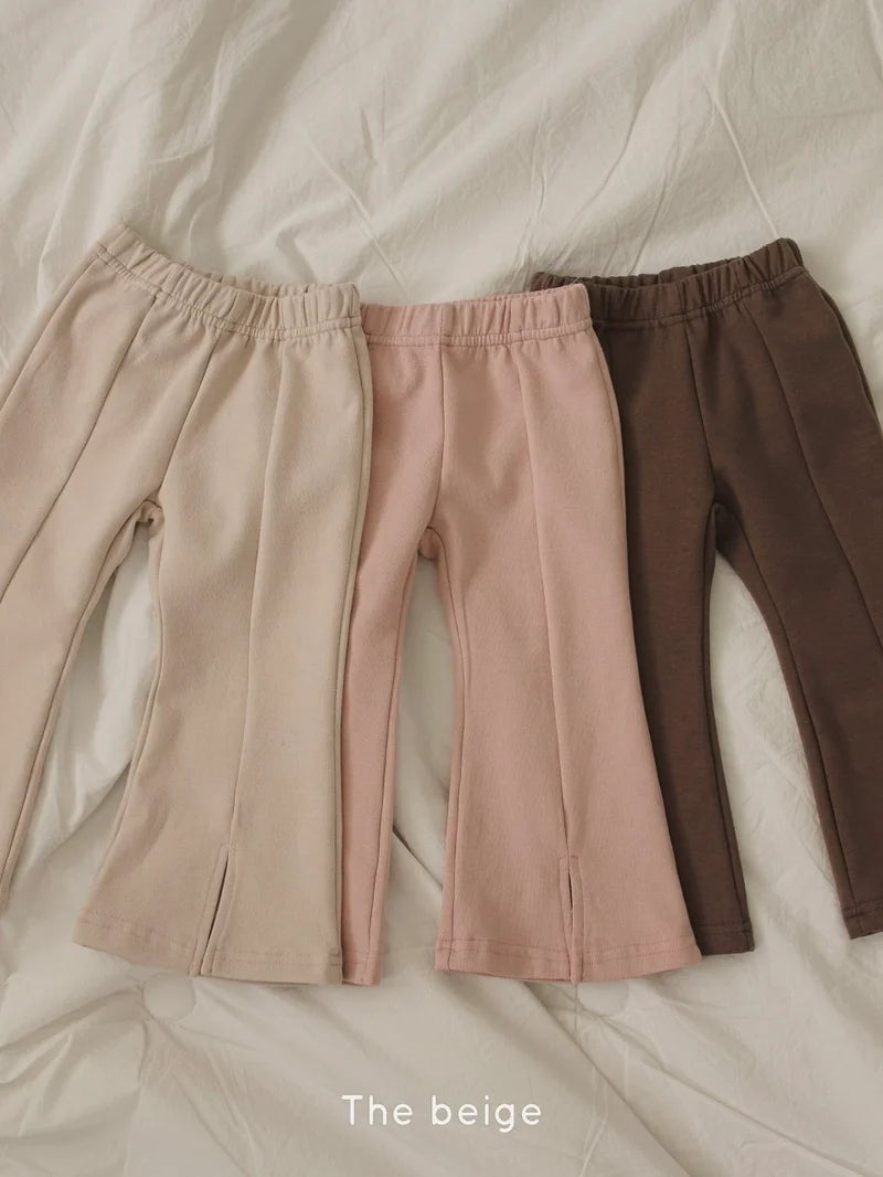 Front-Slit Frared Pants | 開叉喇叭長褲